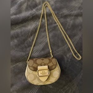 Coach Morgan Card Case On A Chain In Blocked Signature Canvas *Like New*